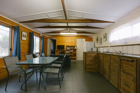 Wonboyn Cabins - Rental Cars 0