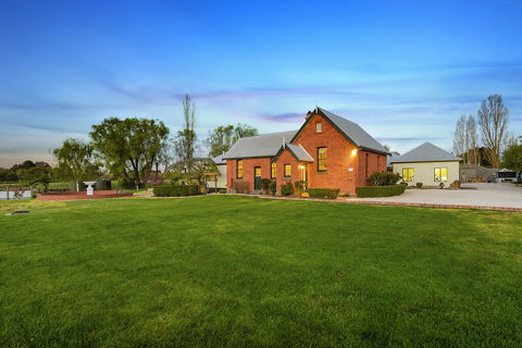 Woodend Old School House - Rental Cars 0