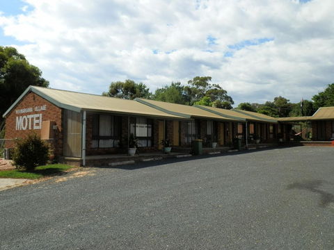 Woomargama Motel - Rental Cars 1