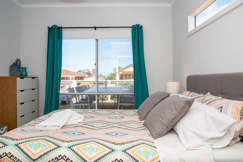 Xanadu - Aldinga Beach - Rental Cars 2