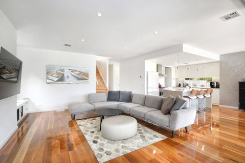 Xus Residence - Rental Cars 2