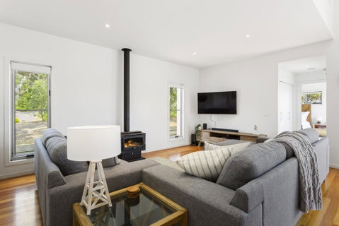 YOU, ME AND THE SEA - BLAIRGOWRIE - Rental Cars 1