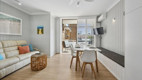 Affordable, Pool, Spa, Beach, Sleeps 5 - Rental Cars 1