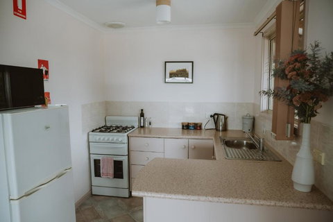 Alkoomi Chalets - Rental Cars 3