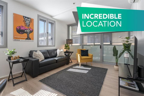 Artful Escape On York - 2x Carpark, Wifi, East End - Rental Cars 0