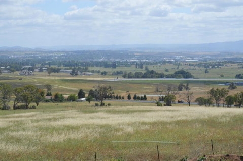 BATHURST GOLDFIELDS RESIDENCE On MOUNT PANORAMA - Rental Cars 4