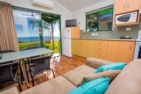NRMA Bowen Beachfront Holiday Park - Rental Cars 13