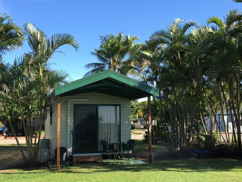 NRMA Bowen Beachfront Holiday Park - Rental Cars 11