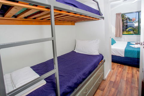 NRMA Bowen Beachfront Holiday Park - Rental Cars 15