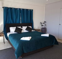 The Q Motel Rockhampton - Rental Cars