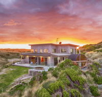Porky Beach Retreat - King Island Escapes - Rental Cars