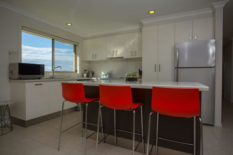 'Banksia Atura' At Tura Beach - Rental Cars 3