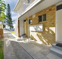 'Beachside' Shoal Bay Unit 4 - Rental Cars