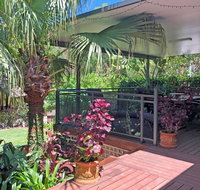 'Sandy Palms' 28 Moorooba Cr - Beautiful Home with Wifi Air-con and Boat Parking - Rental Cars