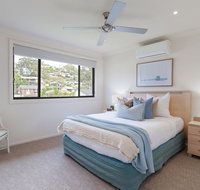 'Sandy Point Haven' 21a Sandy Point Rd - Stylish Haven with WIFI Air conditioning  Water views - Rental Cars
