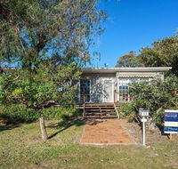 'The Croft' 11 Boulder Bay Rd - Cosy Beach House with Aircon  only 270m to the Beach - Rental Cars