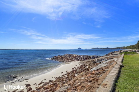 'Yacaaba' Beautiful Waterfront Location - Rental Cars 1