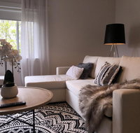 1 Bedroom Art Deco Apt With Study - Rental Cars