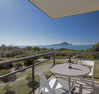 10 'Intrepid' 3 Intrepid Close - water views over Shoal Bay Beach - Rental Cars