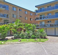 10 'Parkview' 11-13 Catalina Close - peaceful park views - Rental Cars