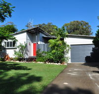 10 Double Island Drive - Modern family home centrally located swimming pool  outdoor area - Rental Cars