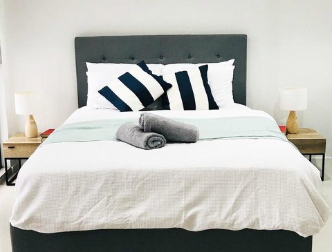 106 Kalina 1 Bedroom - Rental Cars 1