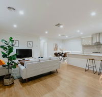 118 Refreshing 3BR Werribee Family House - Rental Cars
