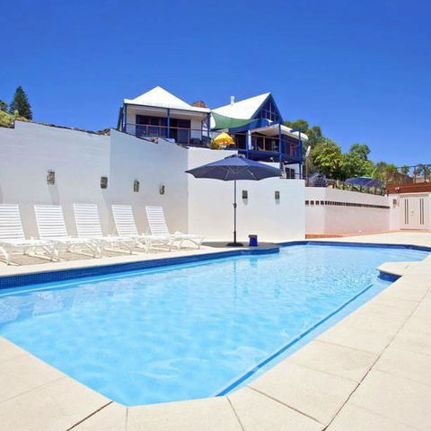 1770 Sovereign Lodge Retreat - Rental Cars 3