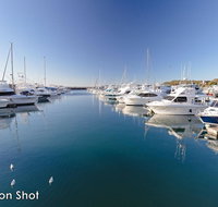 19 'The Commodore' 9-11 Donald Street - Two bedroom unit in the CBD of Nelson Bay - Rental Cars