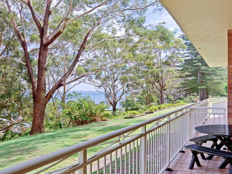 2 'Fiddlers Green' 62 Magnus Street - Ground Floor Unit Walking Distance To Nelson Bay - Rental Cars 0