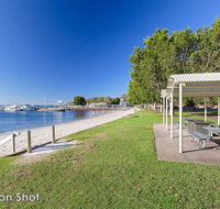 2 'Westpoint' 2 Thurlow Avenue - ground floor linen supplied views - Rental Cars