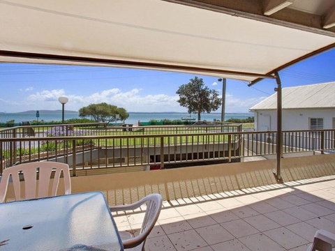 2 'Yachtsman Rest', 37 Victoria Parade - Foxtel, Aircon, Waterviews - Rental Cars 0
