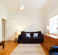 2 Bedroom Garden Apartment by Bondi Beach - Rental Cars