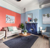 2-Bed Apartment Metres From Coogee Beach and Dining - Rental Cars