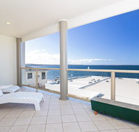 2/141A Soldiers Point Road - large waterfront duplex across from the bowling club - Rental Cars