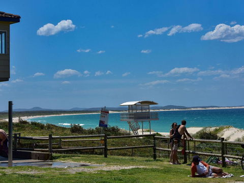 20 Booneroo - Walk To The Beach - Rental Cars 1