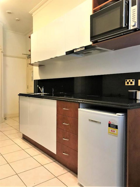 Brisbane City Apartments (Central Station) - Rental Cars 2