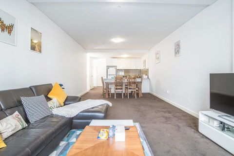 2bed2bath APT At Wolli Creek+P,  Close To Airport - Rental Cars 3