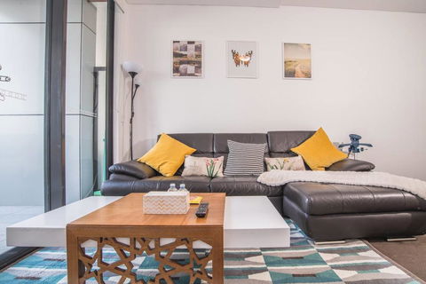 2bed2bath APT At Wolli Creek+P,  Close To Airport - Rental Cars 0