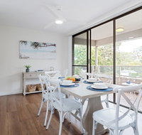 3 'Bangalee' 41 Soldiers Point Rd - Fantastic Waterfront Unit with Pool WIFI  Chromecast - Rental Cars