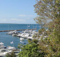 3 'Paradiso' 4 Laman Street - aircon pool heart of town water views - Rental Cars