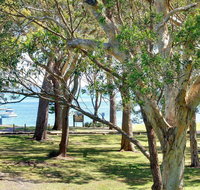 32 'Bay Parklands' 2 Gowrie Avenue - fantastic unit with air conditioning pool tennis court  spa - Rental Cars