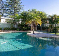 33 Gloucester St -huge holiday house in Nelson Bay with pool and stunning water views - Rental Cars