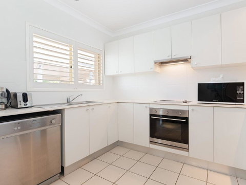 356 ' Oaks Pacific Blue', 265 Sandy Point Rd - Air Conditioned, Direct Pool Access And Suited For Disability - Rental Cars 3