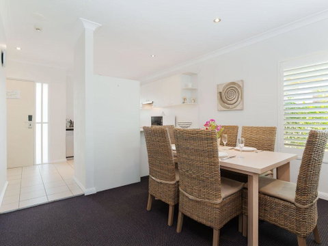 356 ' Oaks Pacific Blue', 265 Sandy Point Rd - Air Conditioned, Direct Pool Access And Suited For Disability - Rental Cars 2