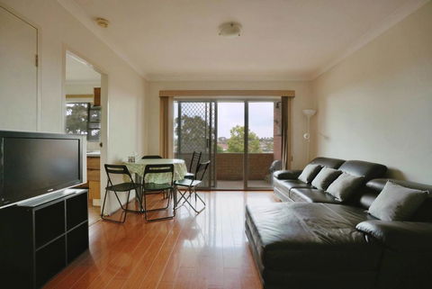 3BR Quiet & Convenient Area Of Parramatta UWS - Rental Cars 0