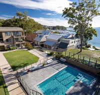 6 'The Poplars' 34 Magnus Street - fabulous views  pool in complex - Rental Cars