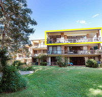 68 'Bay Parklands'  2 Gowrie Ave - aircon pool tennis court communal spa - Rental Cars