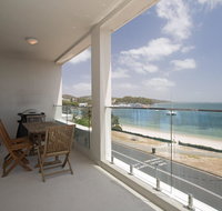 7 'Bayview Towers' 15 Victoria Parade - stunning unit with fabulous views - Rental Cars