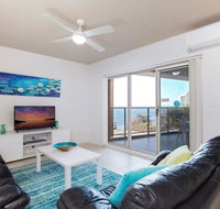 8 'Kiah'  53 Victoria Parade - stunning water views WIFI  Air Con - Rental Cars